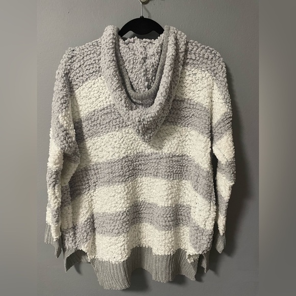 NWT Miracle Popcorn Chenille White/Gray Colorblock Sweater Hoodie. Size M/L - Picture 2 of 8